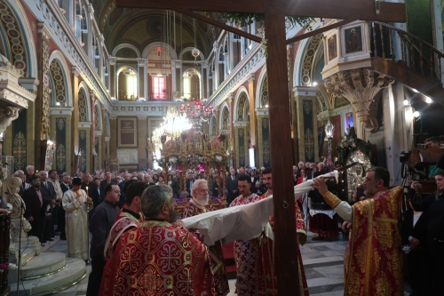 Η Ακολουθία των Μεγάλων Ωρών και η Τελετή της Αποκαθηλώσεως στην Ερμούπολη