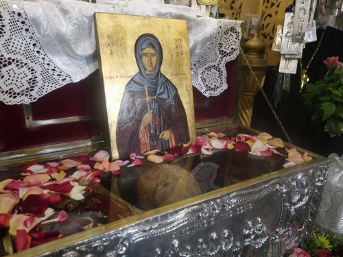 Οι Κιμώλιοι τιμούν την ιερά μνήμη της Οσίας Μεθοδίας, της εν Κιμώλω
