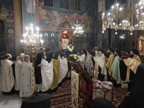 Ο Σεβασμιώτατος κ. Δωρόθεος Β’ ευχήθηκε στον εορτάζοντα Σεβασμιωτάτο Μητροπολίτη Εδέσσης κ. Ιωηλ