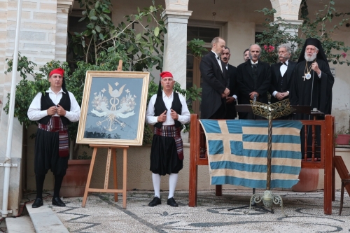 Εντυπωσιακή αναπαράσταση της ονοματοδοσίας της Ερμούπολης 