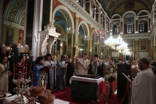 Η Ακολουθία των Εγκωμίων προς την Κοίμηση της Θεοτόκου , στην Ερμούπολη  