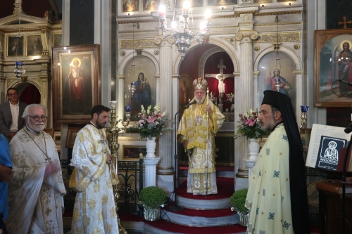 Στον Ιερό Ναό Αγίου Ιωάννου  Ποσειδωνίας Σύρου ιερούργησε σήμερα ο Σεβασμιώτατος κ. Δωρόθεος Β΄