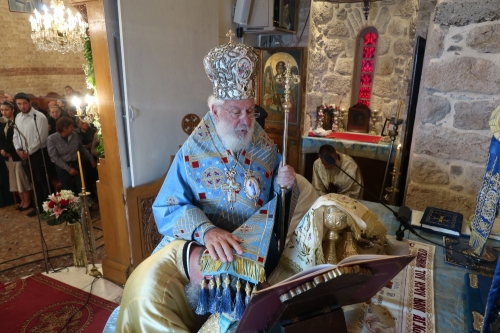 Η ενιαύσια μνήμη του Αγίου Μεγαλομάρτυρος Δημητρίου τιμήθηκε σήμερα στην βροχόεσσα Ερμούπολη